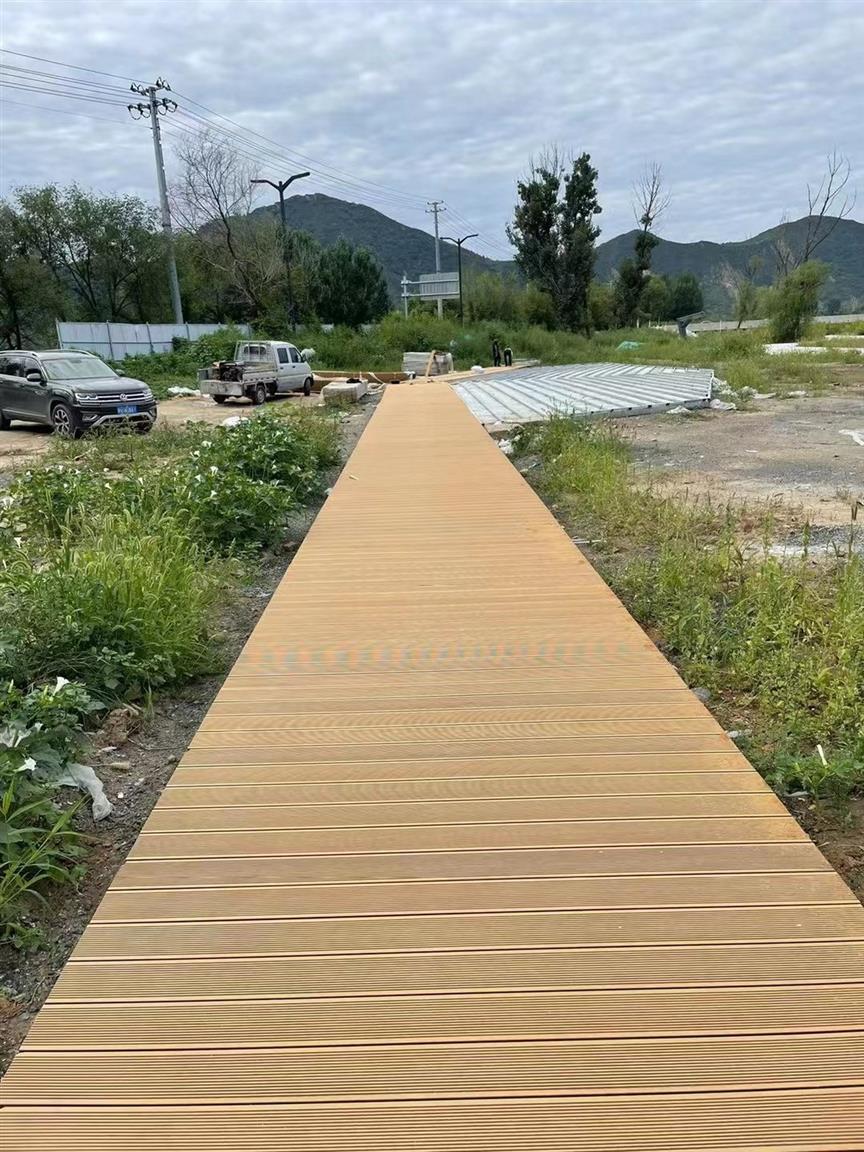 河北某公园木塑地板项目-木塑地板-爱吉姆建材