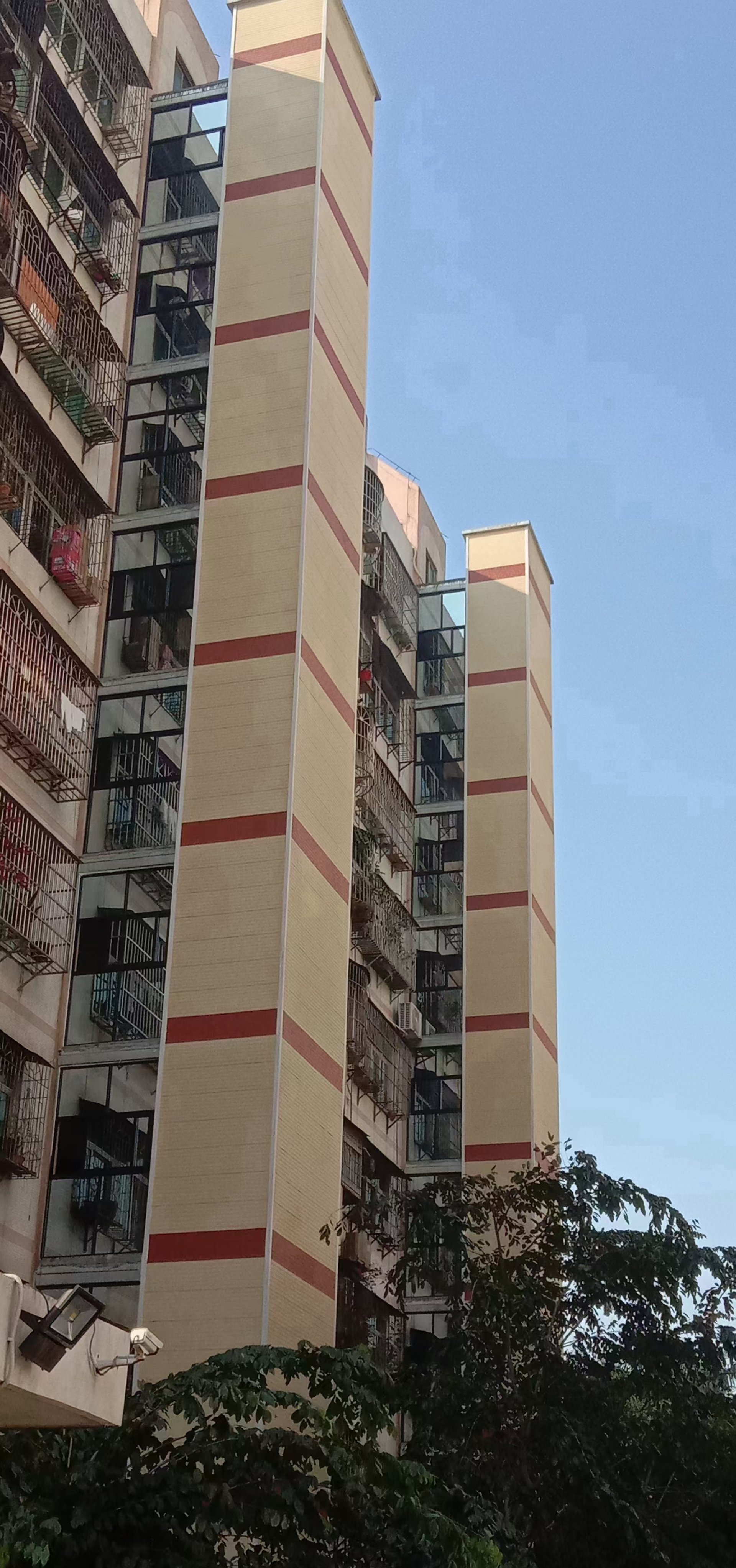 江苏某小区电梯井外立面项目-金属雕花板-爱吉姆建材