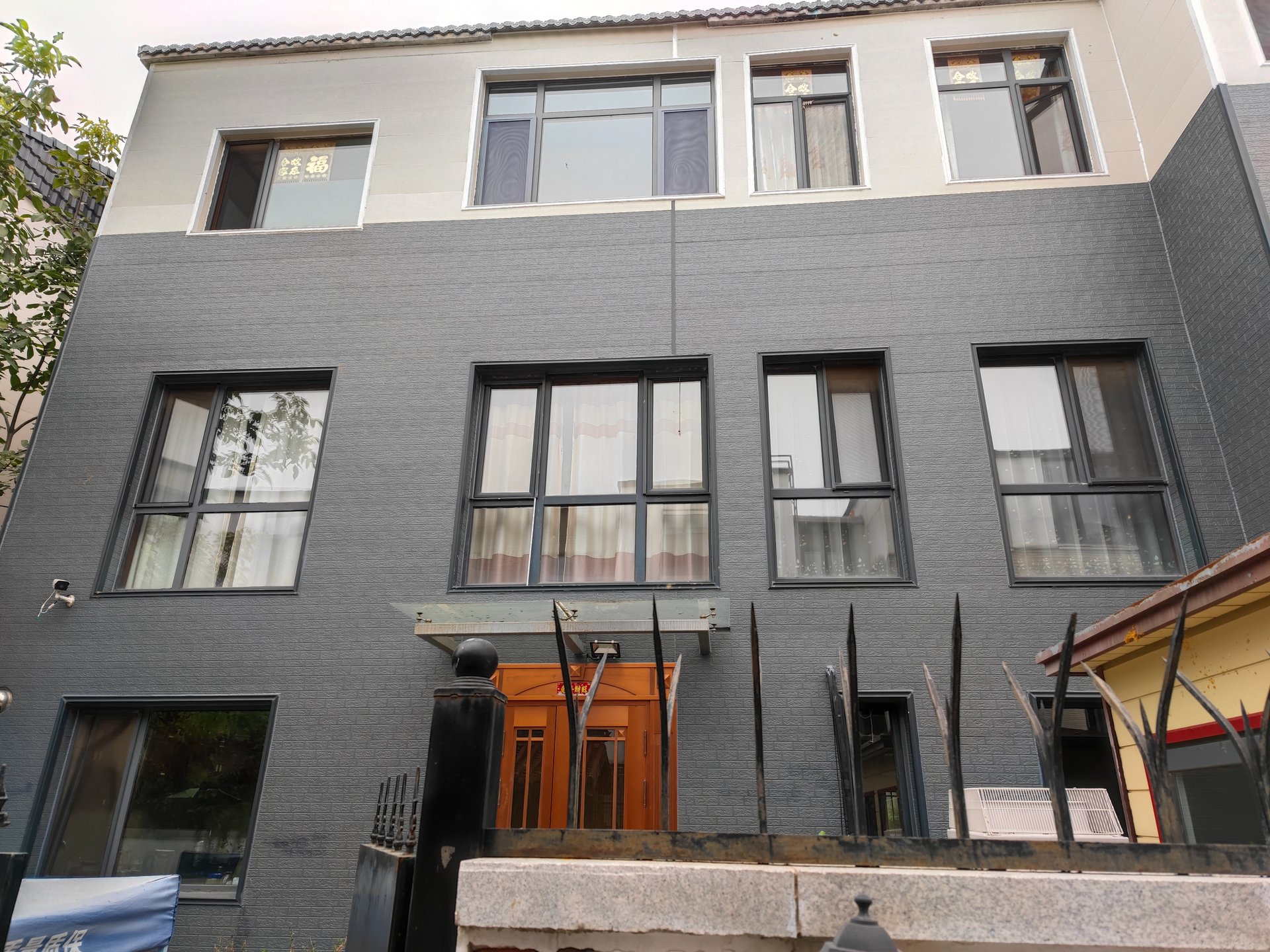 天津津南大唐盛世住宅项目-金属雕花板-爱吉姆建材