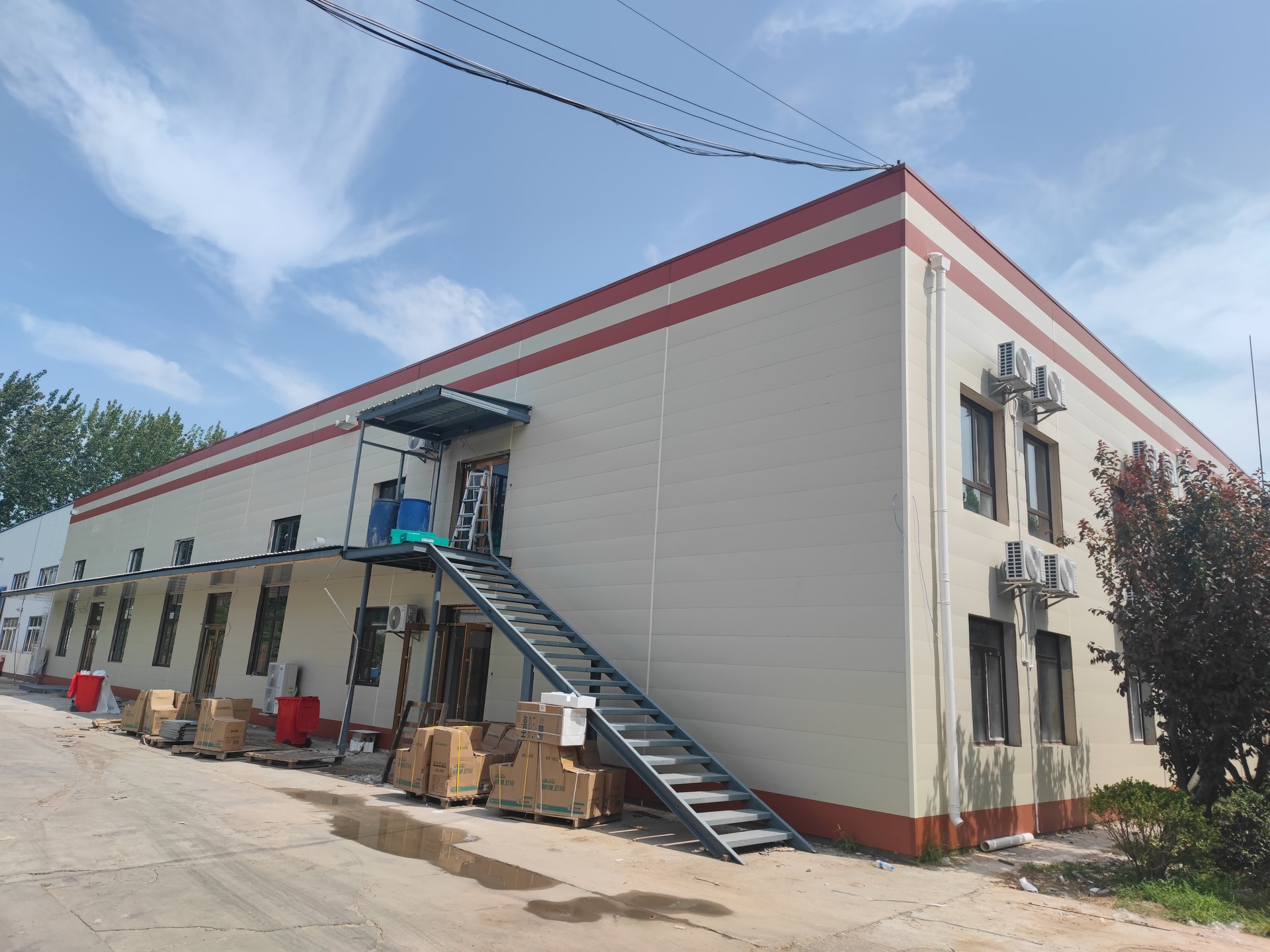 天津武清某公司办公楼外墙项目-金属雕花板-爱吉姆建材