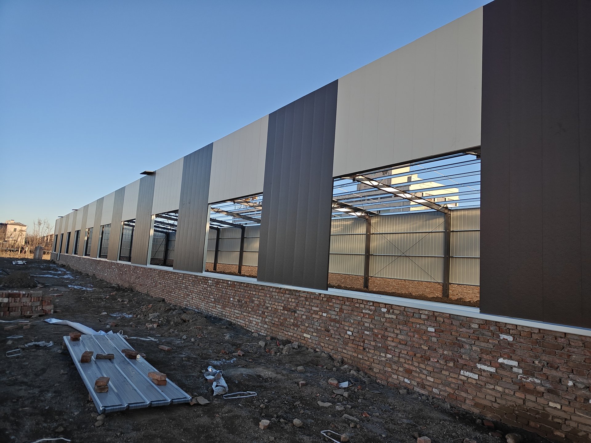 天津静海某工厂外墙保温项目-外墙保温装饰一体板-爱吉姆建材