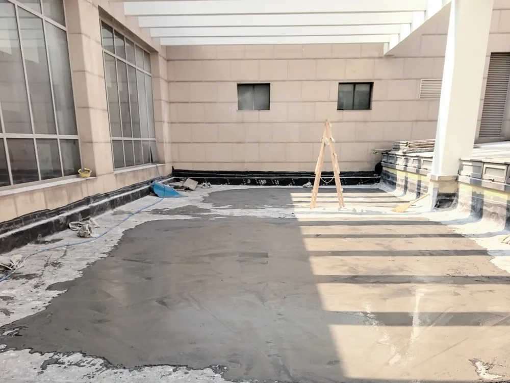 子牙管委会屋顶花园铺装前-水泥基层-爱吉姆建材